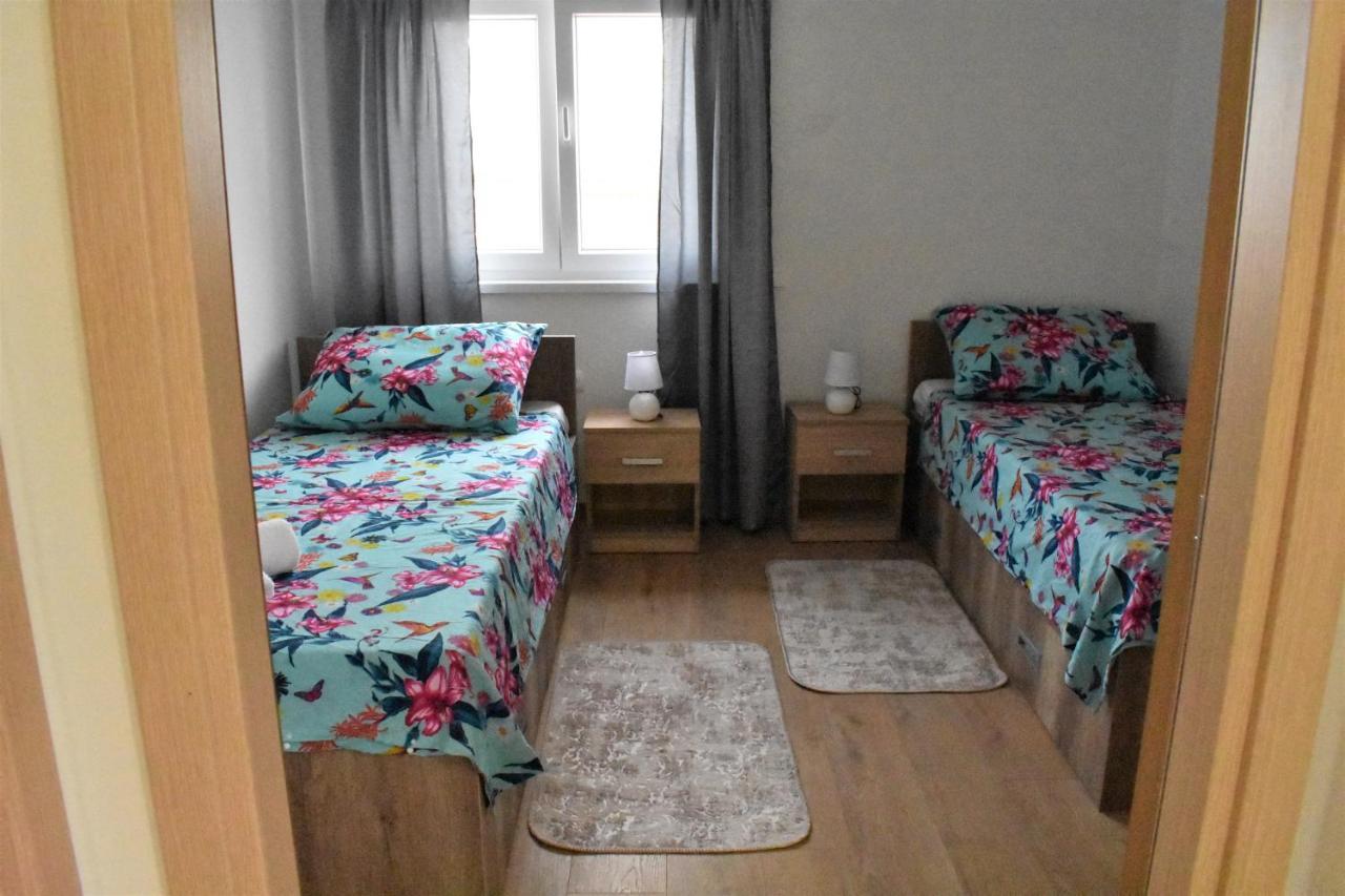 Apartmani Skorpion Kaštela Exterior foto